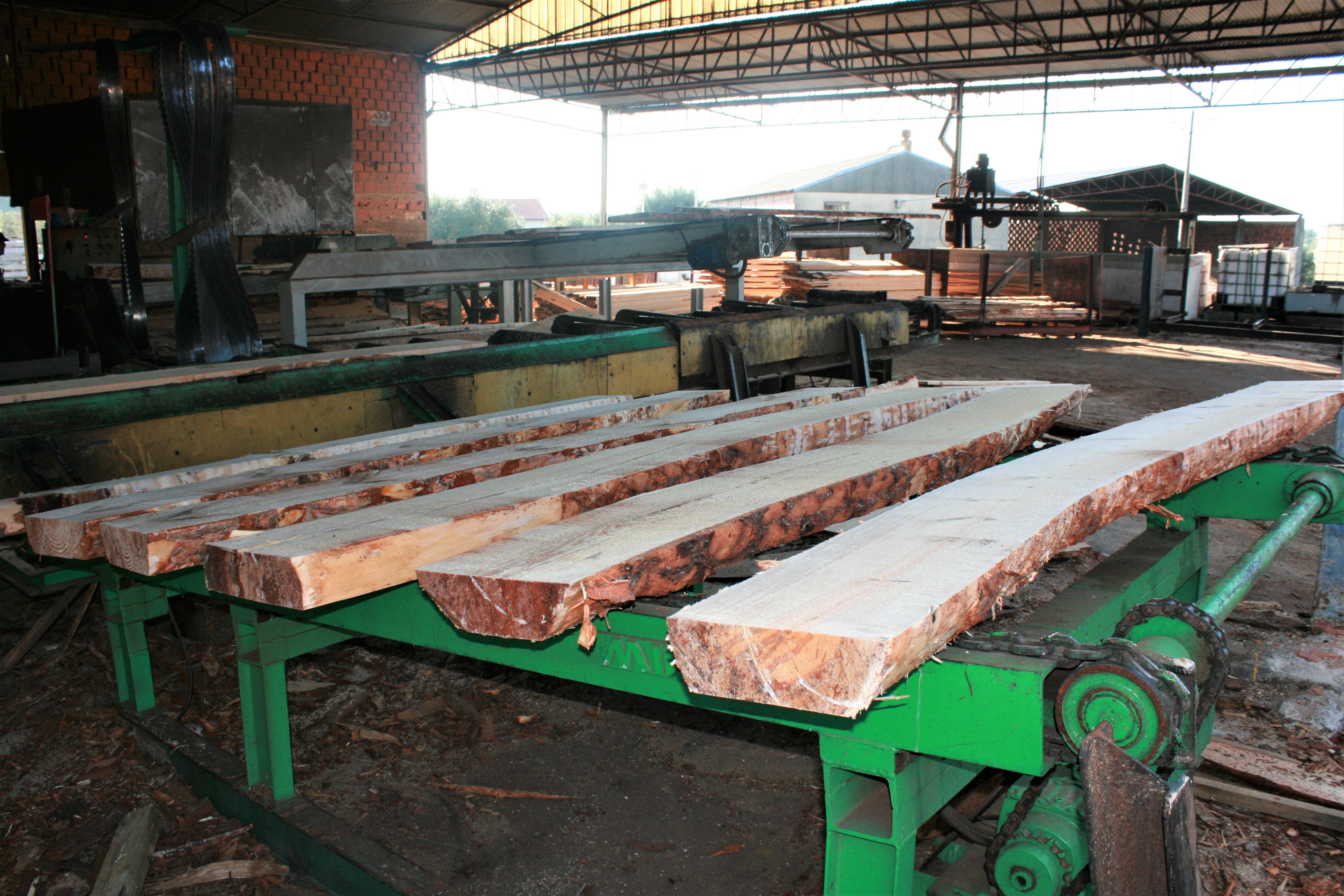 Suministro de madera